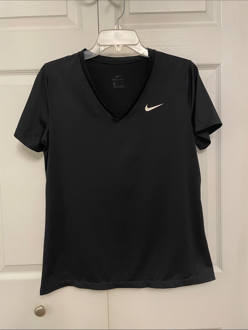 Nike Black Dri-Fit Large Athletic Tee Shirt with White Swoosh Short Sleeve